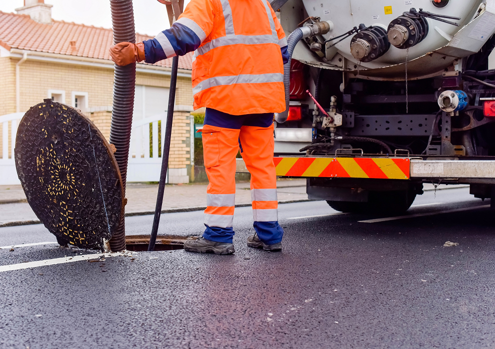 Sewer cleaning image